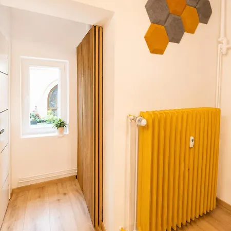 Brand New Luxury Heart Of Apartment *